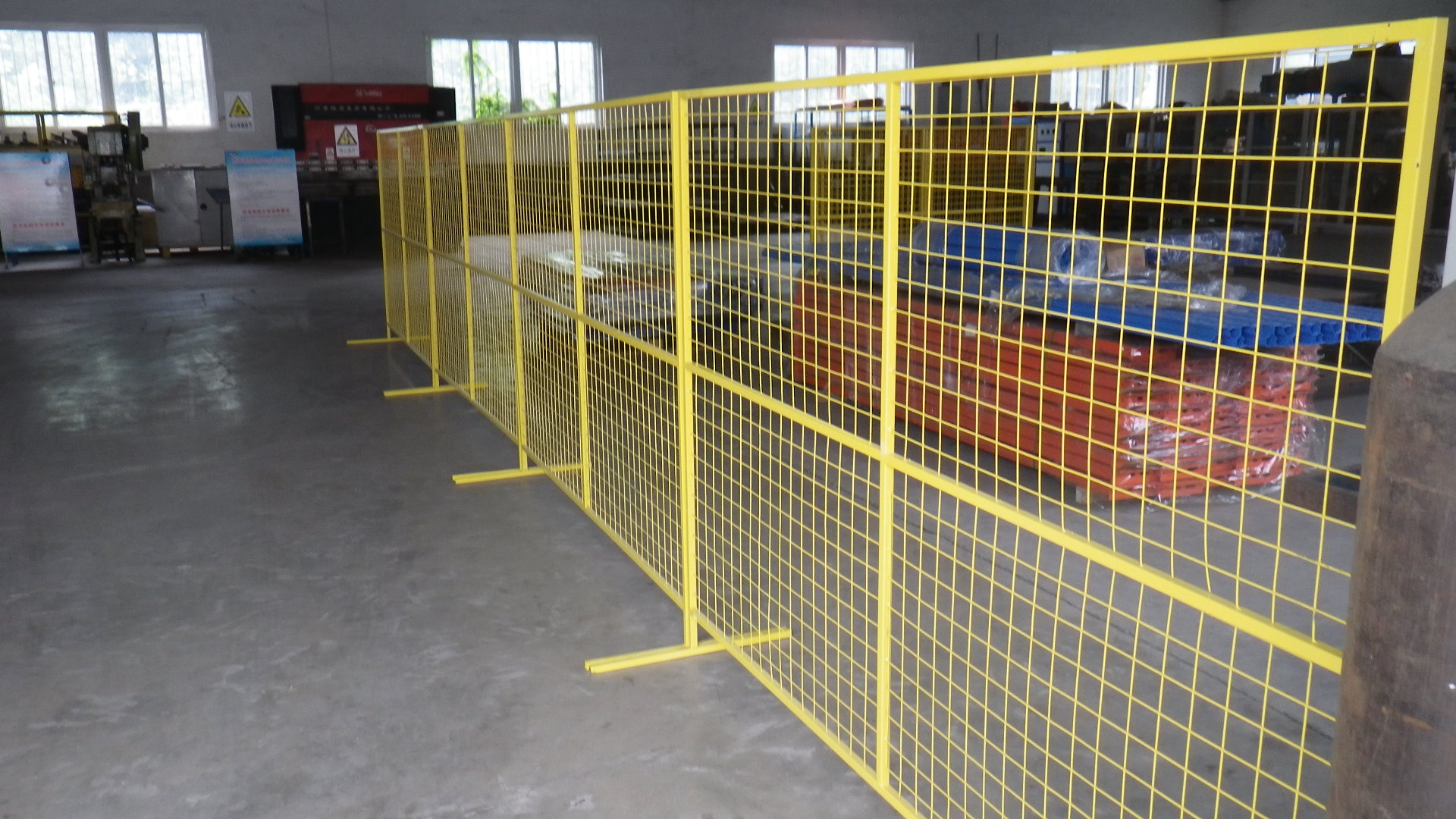 1523151038632567.jpg 護欄網,市政護欄網,欄網廠家