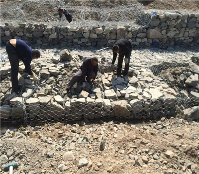 1524369216409576.jpg 護欄網,市政護欄網,欄網廠家