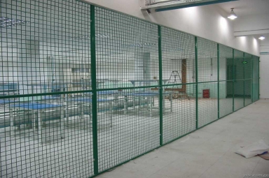 廠區(qū)倉(cāng)庫(kù)隔離網(wǎng)