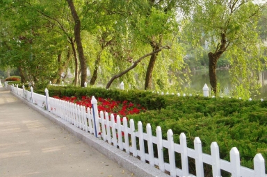 草坪護欄網價格